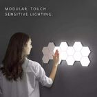 Esagonale di plastica sensibile al tocco della lampada da parete del LED Quantum per gli amanti del regalo DIY