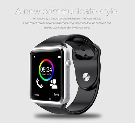 Tempo del mondo dell'orologio del braccialetto di Bluetooth del touch screen A1 con la macchina fotografica di 0.3M